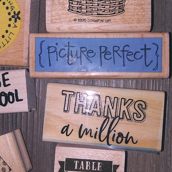 Bundle of 27 random stamps!! 19 are BRAND NEW ! - Picture 9 of 10